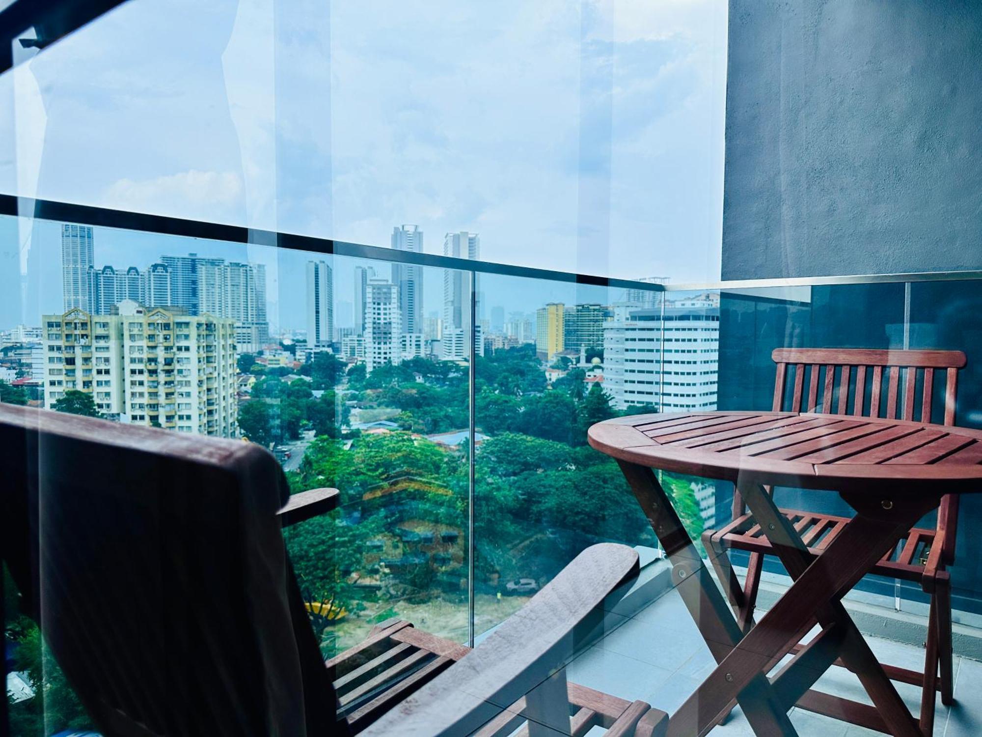 New Georgetown Instagramable 2Br Homestay For 10Pax 无敌美景两房民宿 Beacon Executive Suite Exteriér fotografie